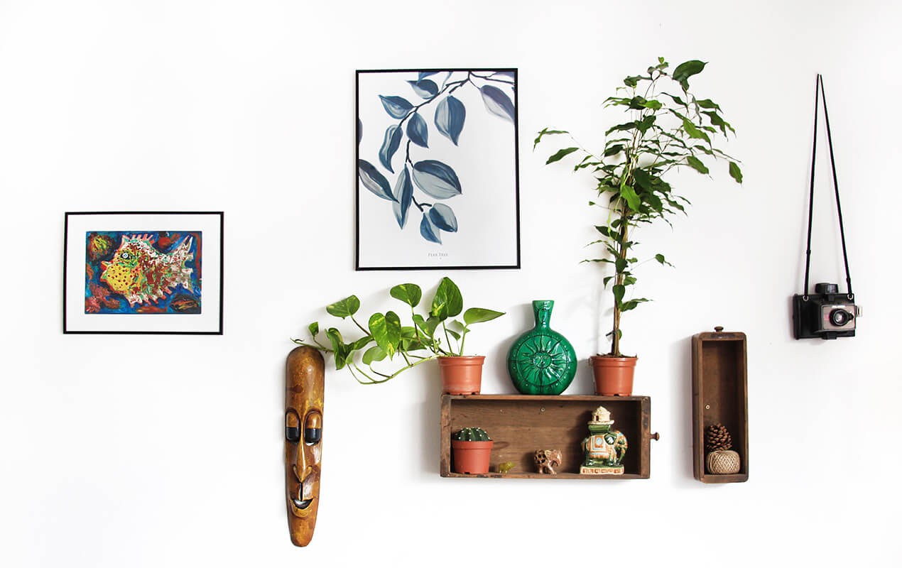 Wall Decor With Plants by DeCasa Collections