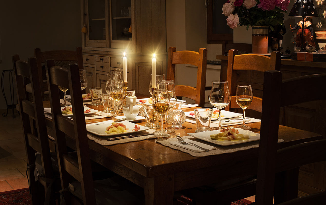 Dining room interior with decorative table accents