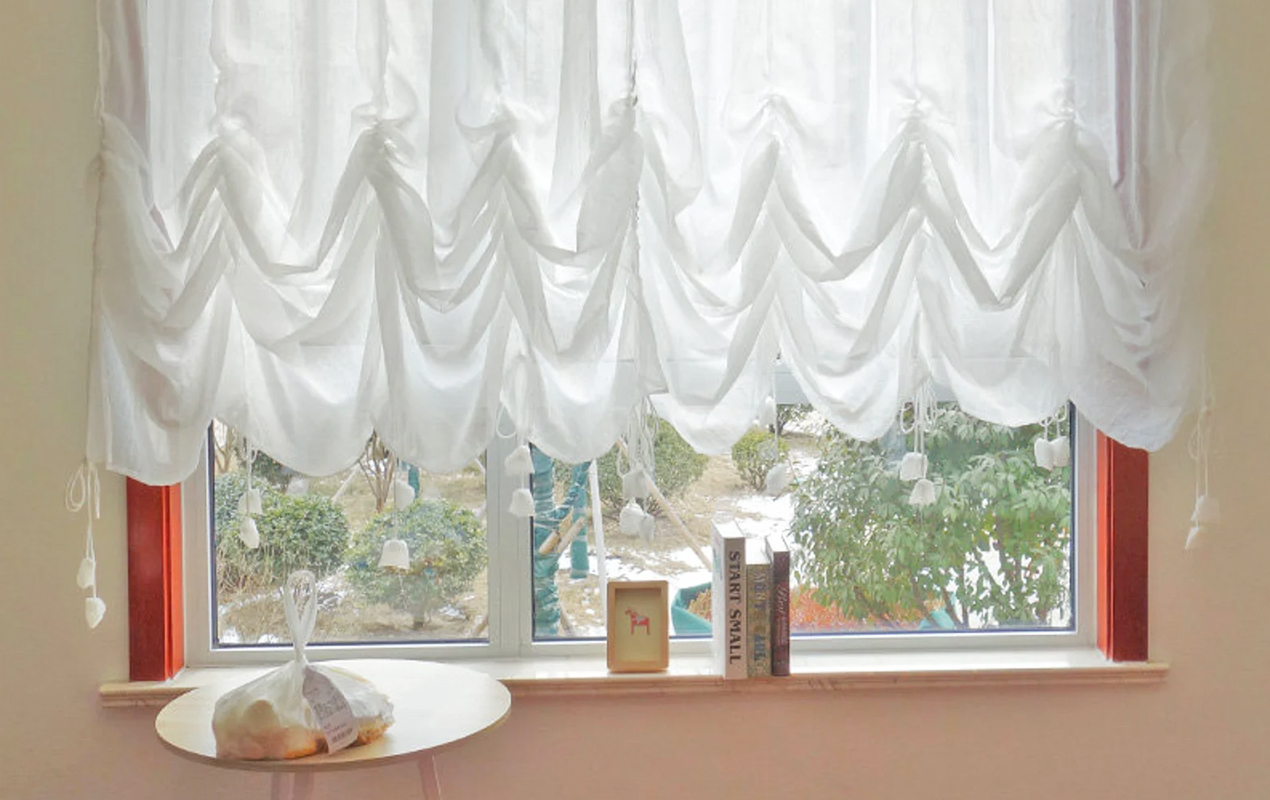 Balloon valance window treatment 