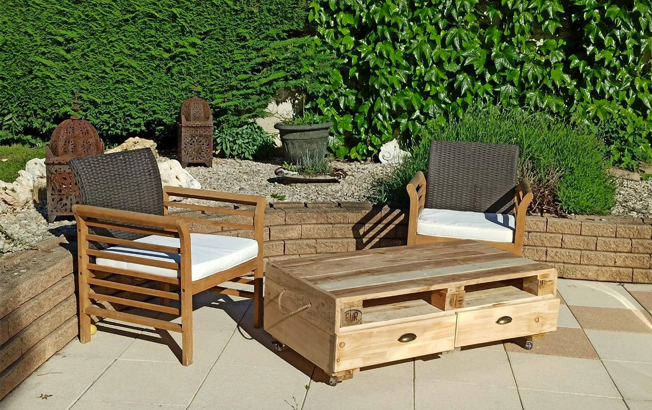 Indoor & Outdoor Coffee Table with Storage