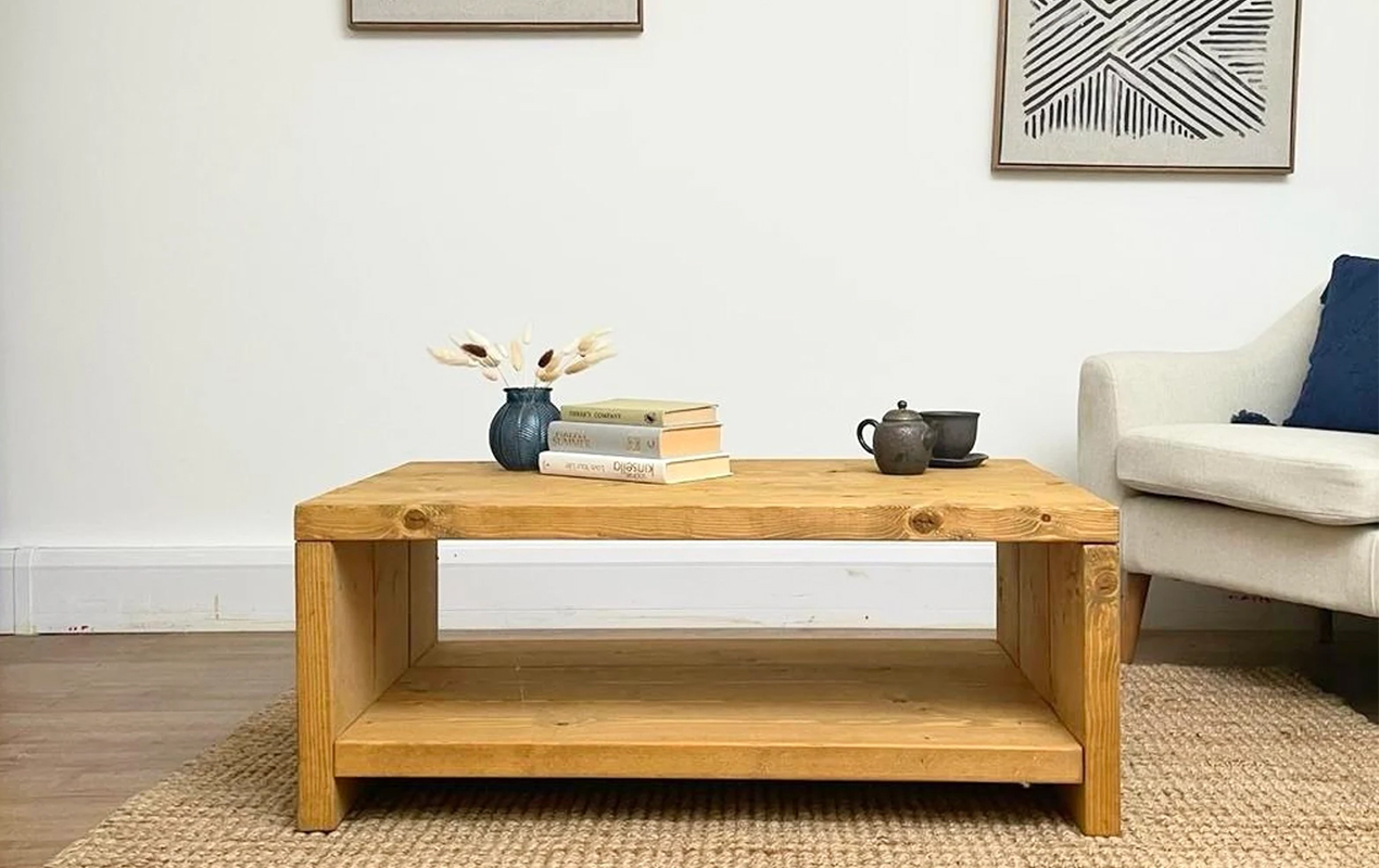 The Farley Coffee Table - Classic Charm with Solid Pine and Country Oak Finish