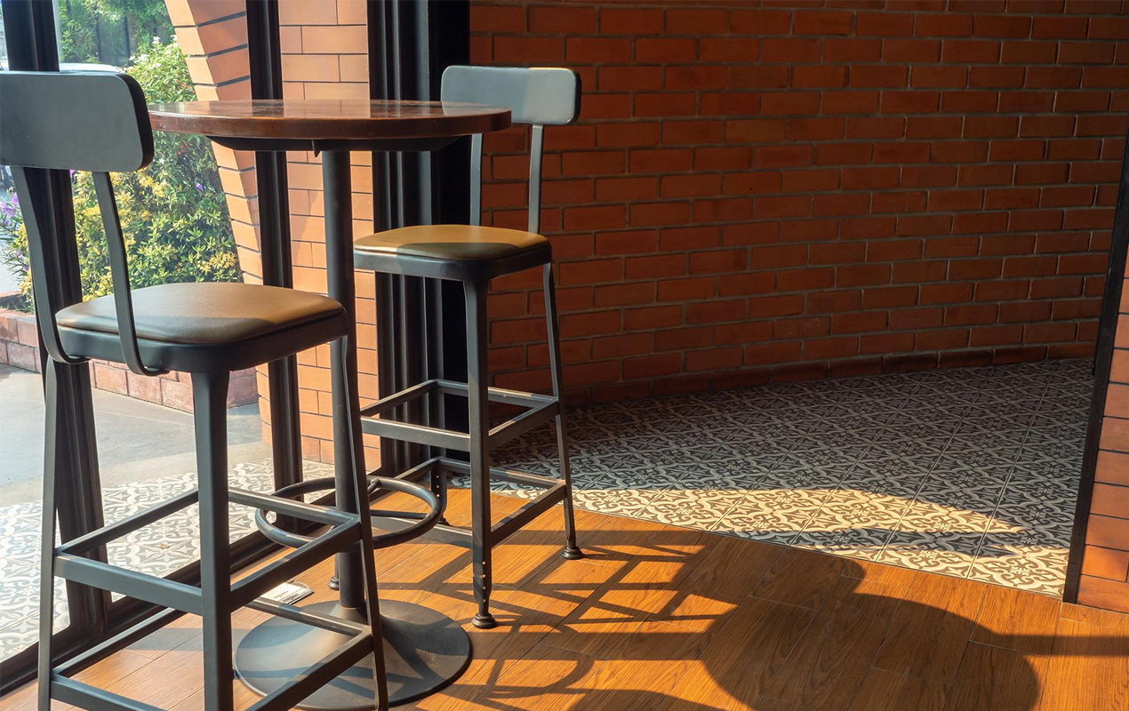 The Tall Round Metal Coffee Table with Soft Seating Stools 