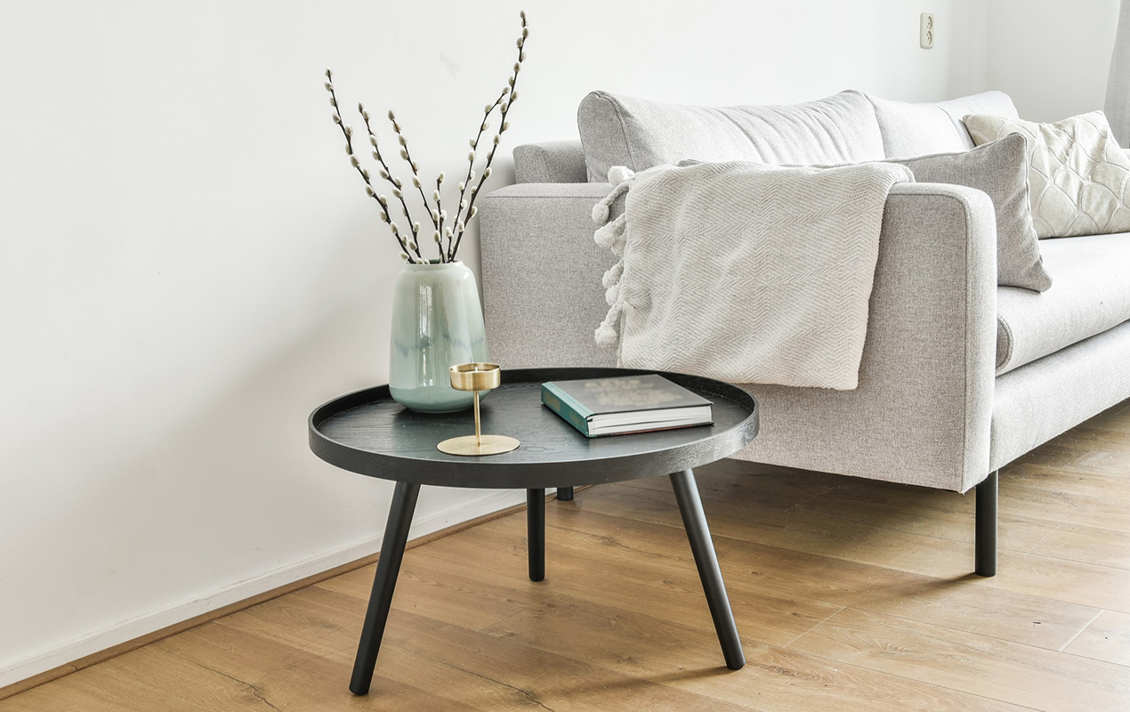 how to stage a round coffee table 
