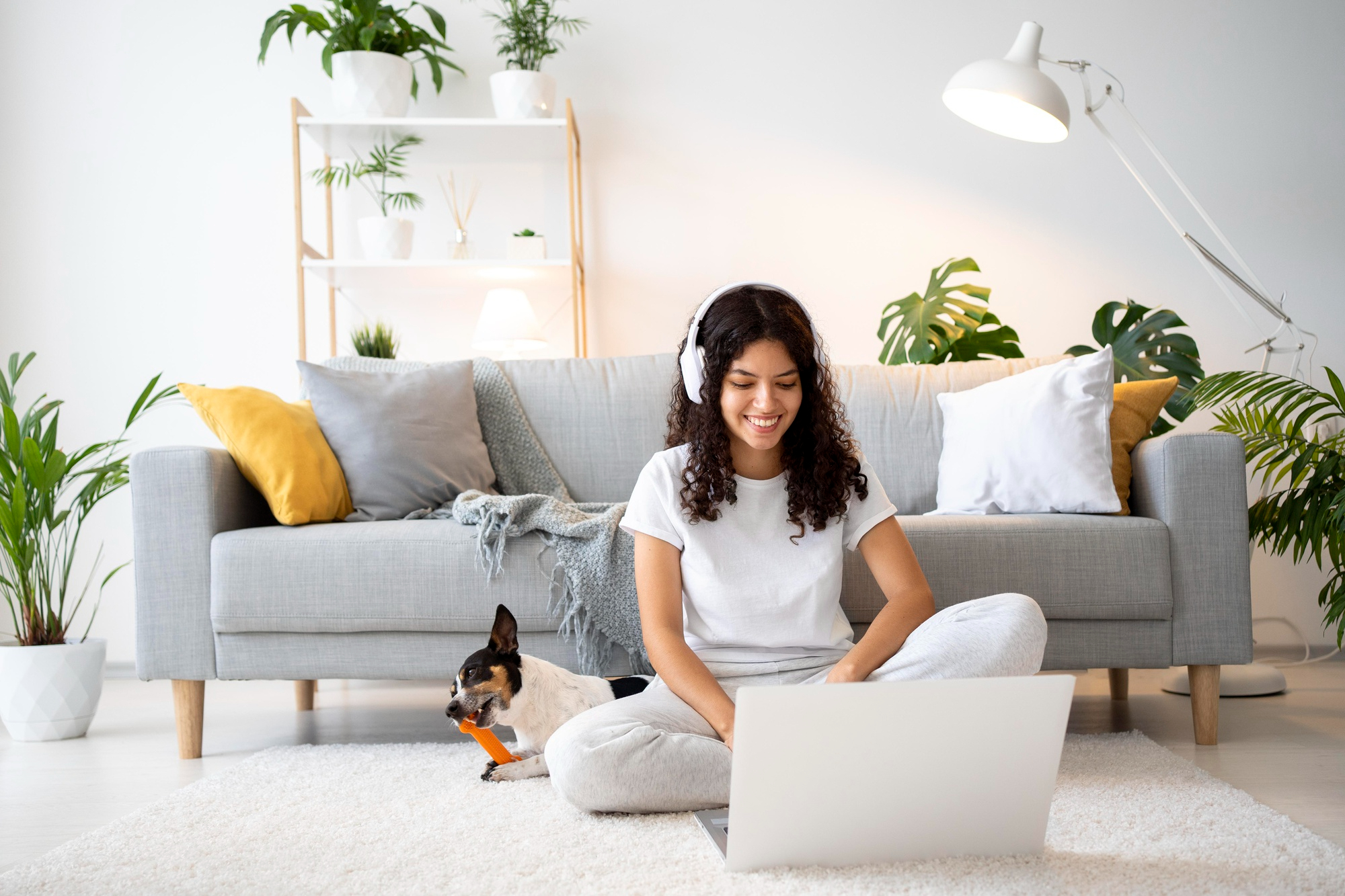 Study Smart: How to Turn Your Living Room into a Student-Friendly Zone