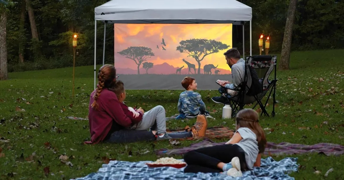 Backyard Movie Night: Ideas to Turn Your Yard Into a Cozy Theater