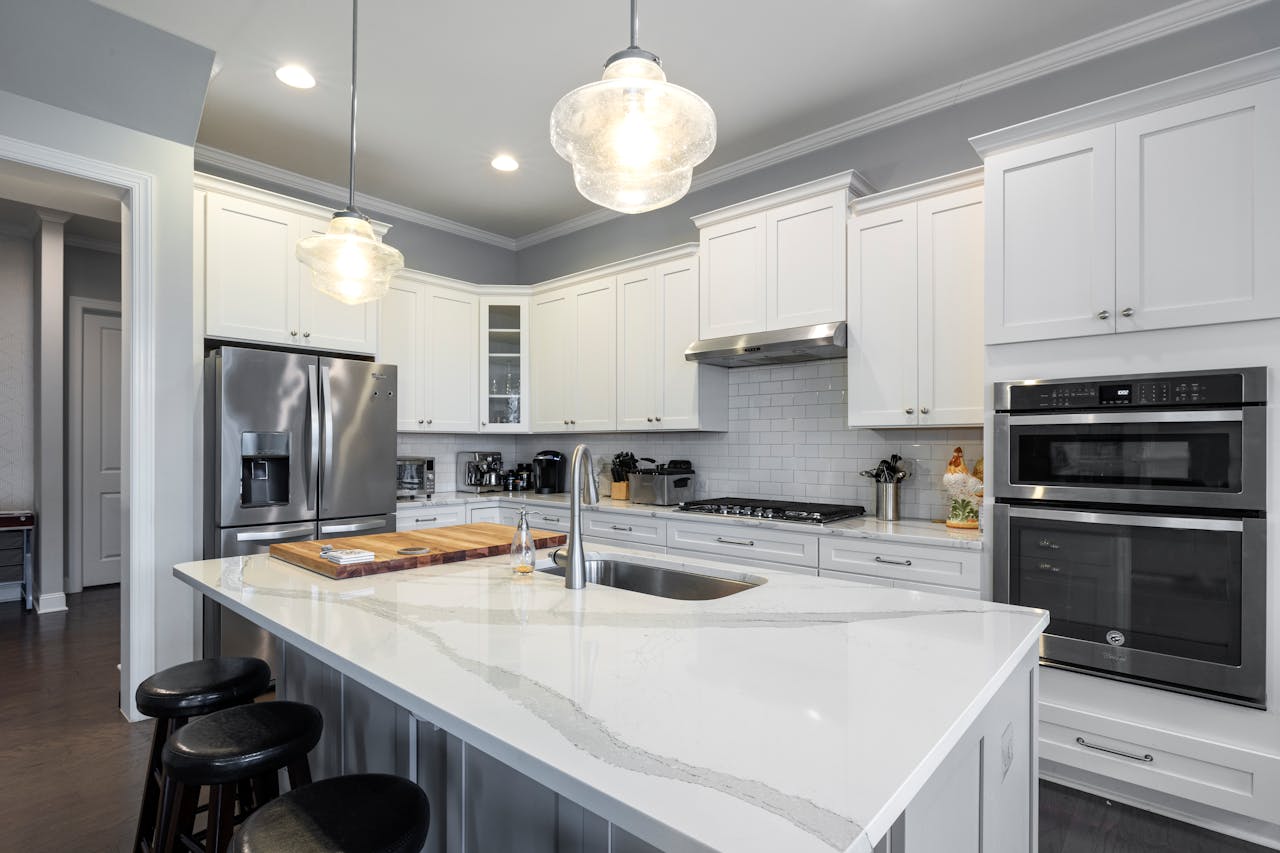 Granite or Quartz? How to Match Surface Styles With Your Design Aesthetic