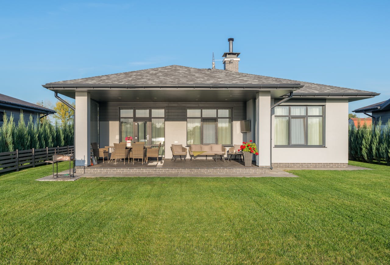 How and When to Fertilize Your Lawn