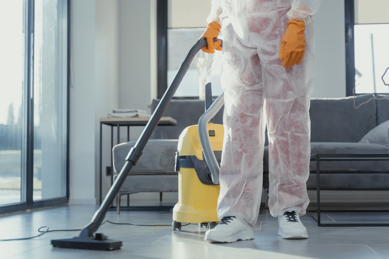 Pet Owners’ End of Lease Cleaning Guide: How to Leave Your Rental Spotless and Get Your Bond Back