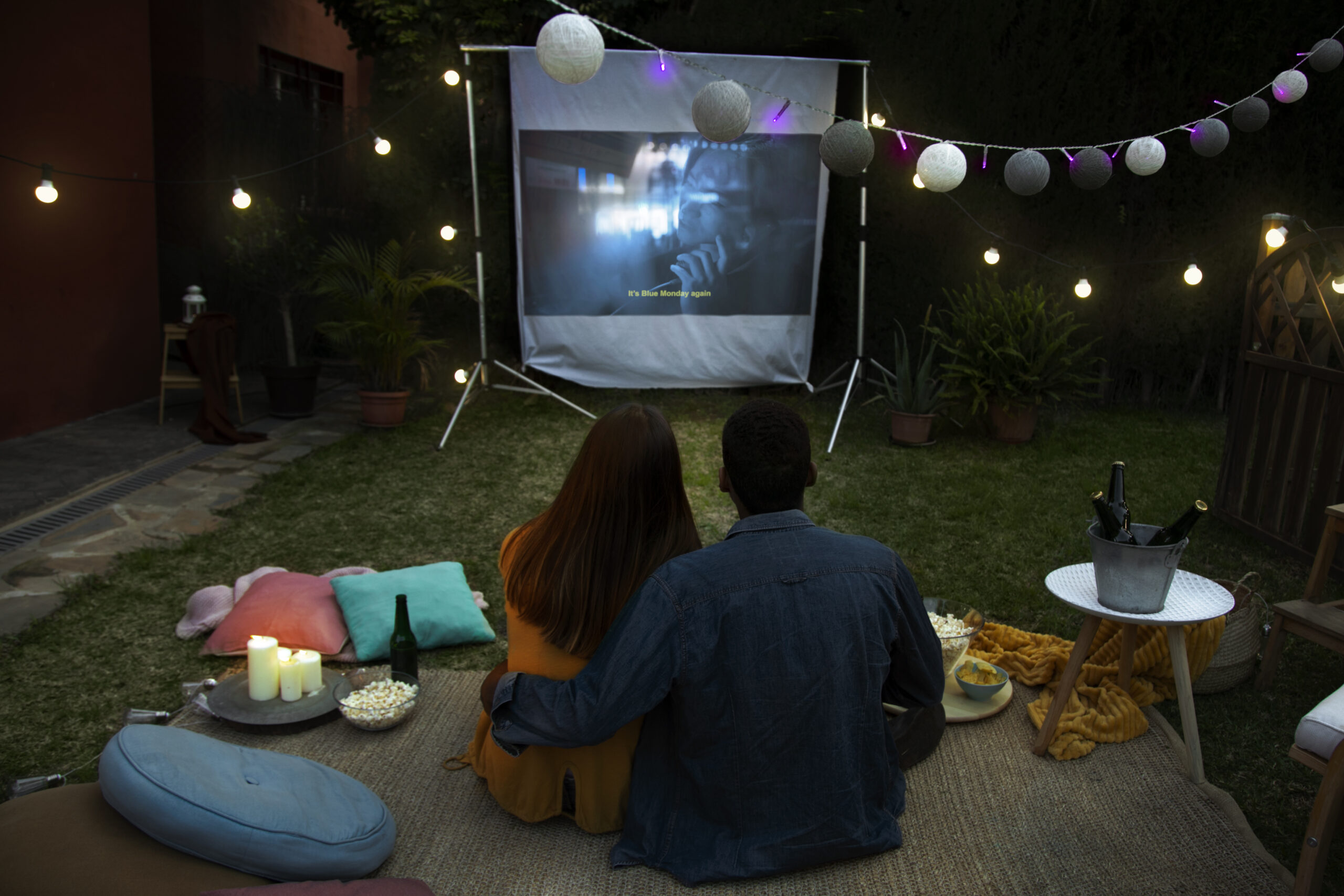 Backyard Movie Night: Ideas to Turn Your Yard Into a Cozy Theater