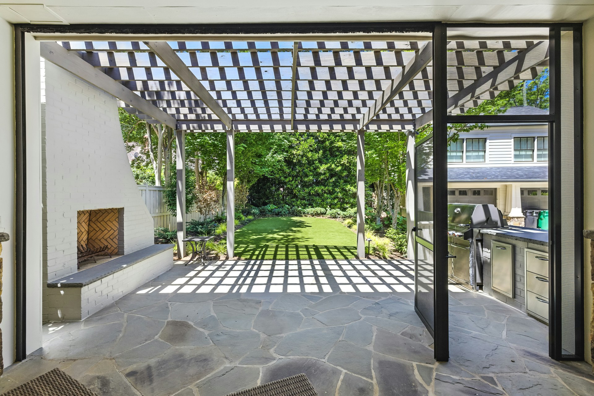 Modern vs Classic: Which Interlocking Patio Style Suits Your Home?