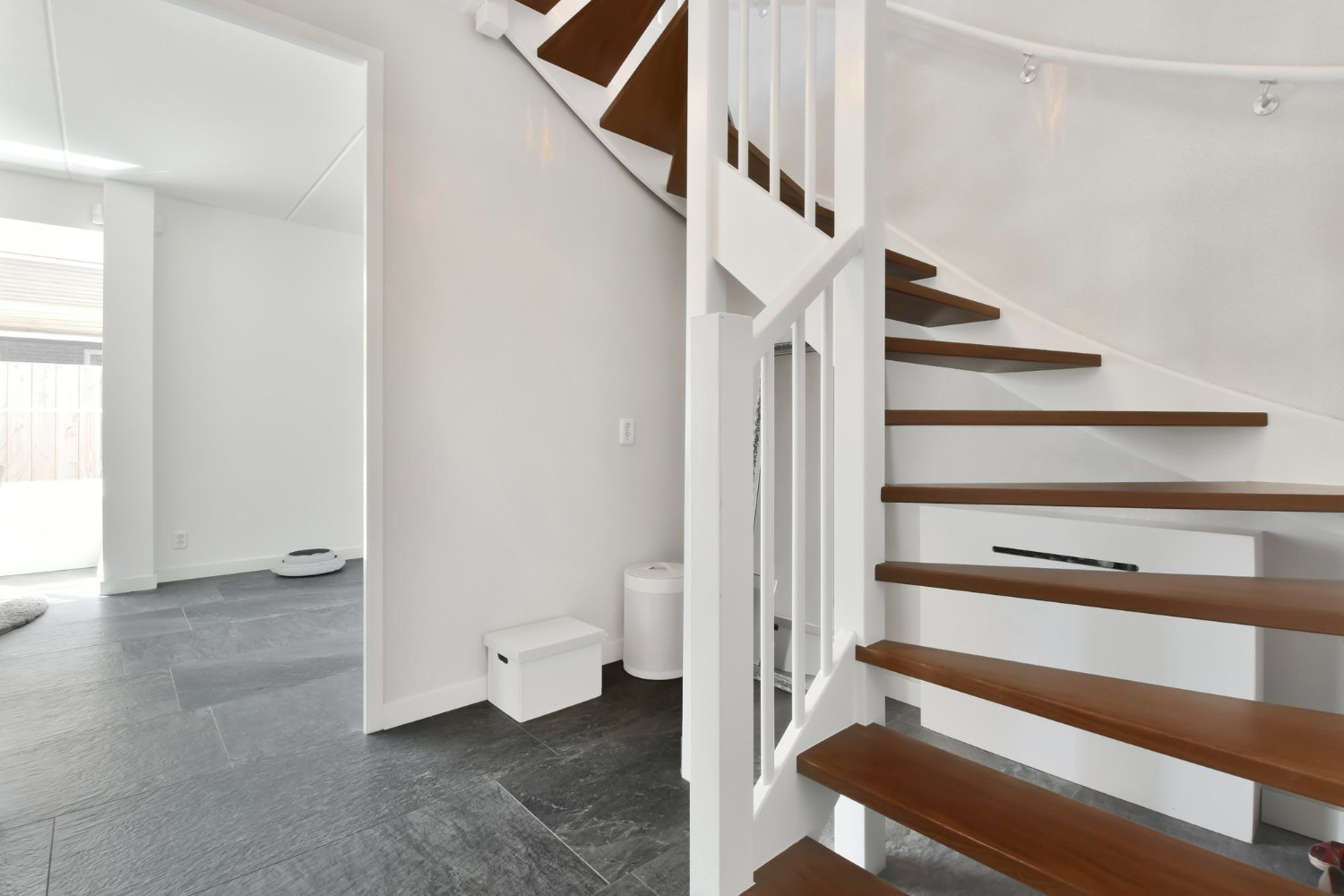 Top Trends in Modern Stair Remodeling