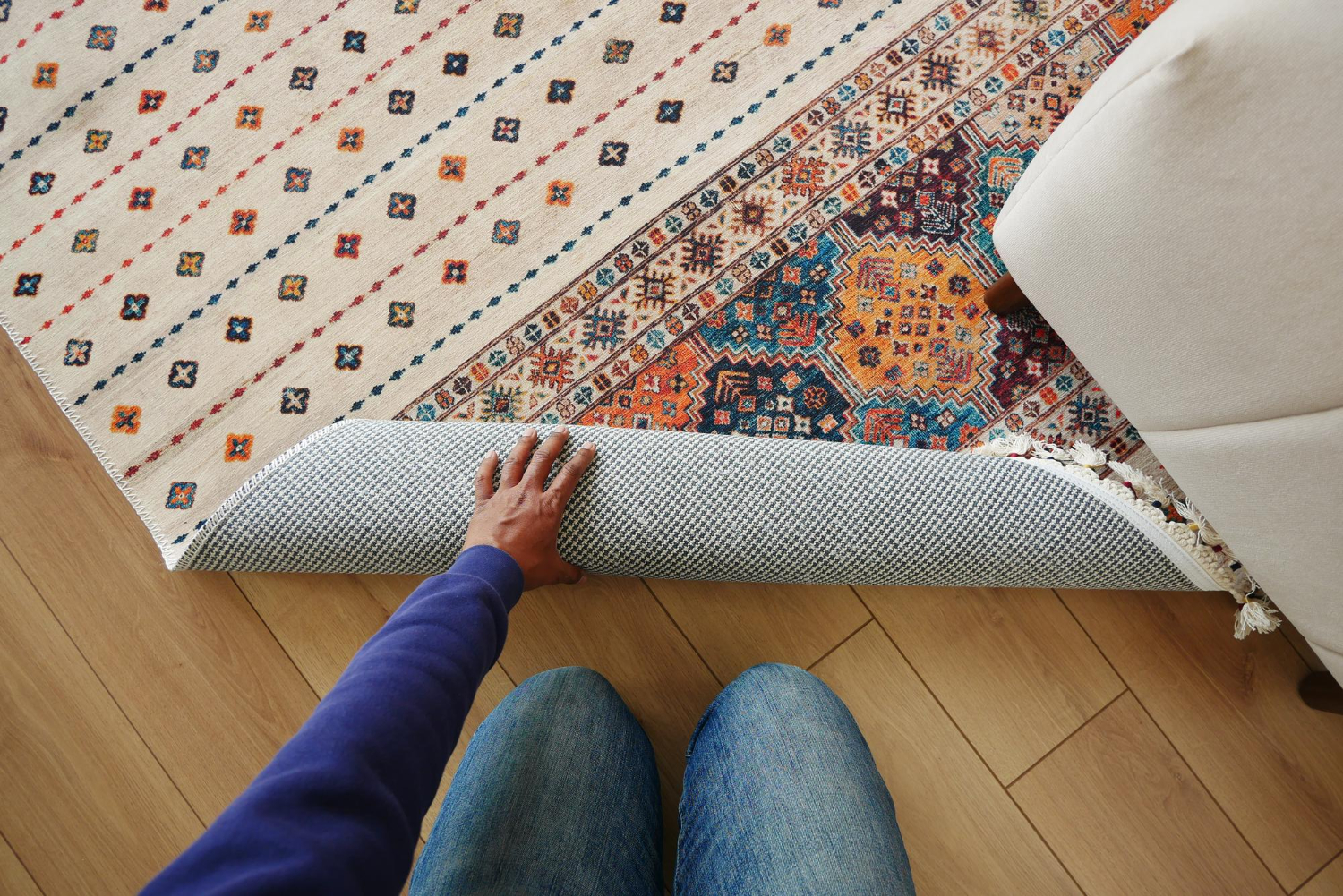 How to Choose the Perfect Rug for Dubai Apartments