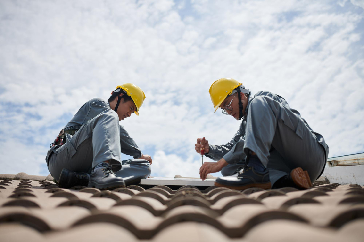 Roofing Trends: From Self Healing Materials to Smart Sensors