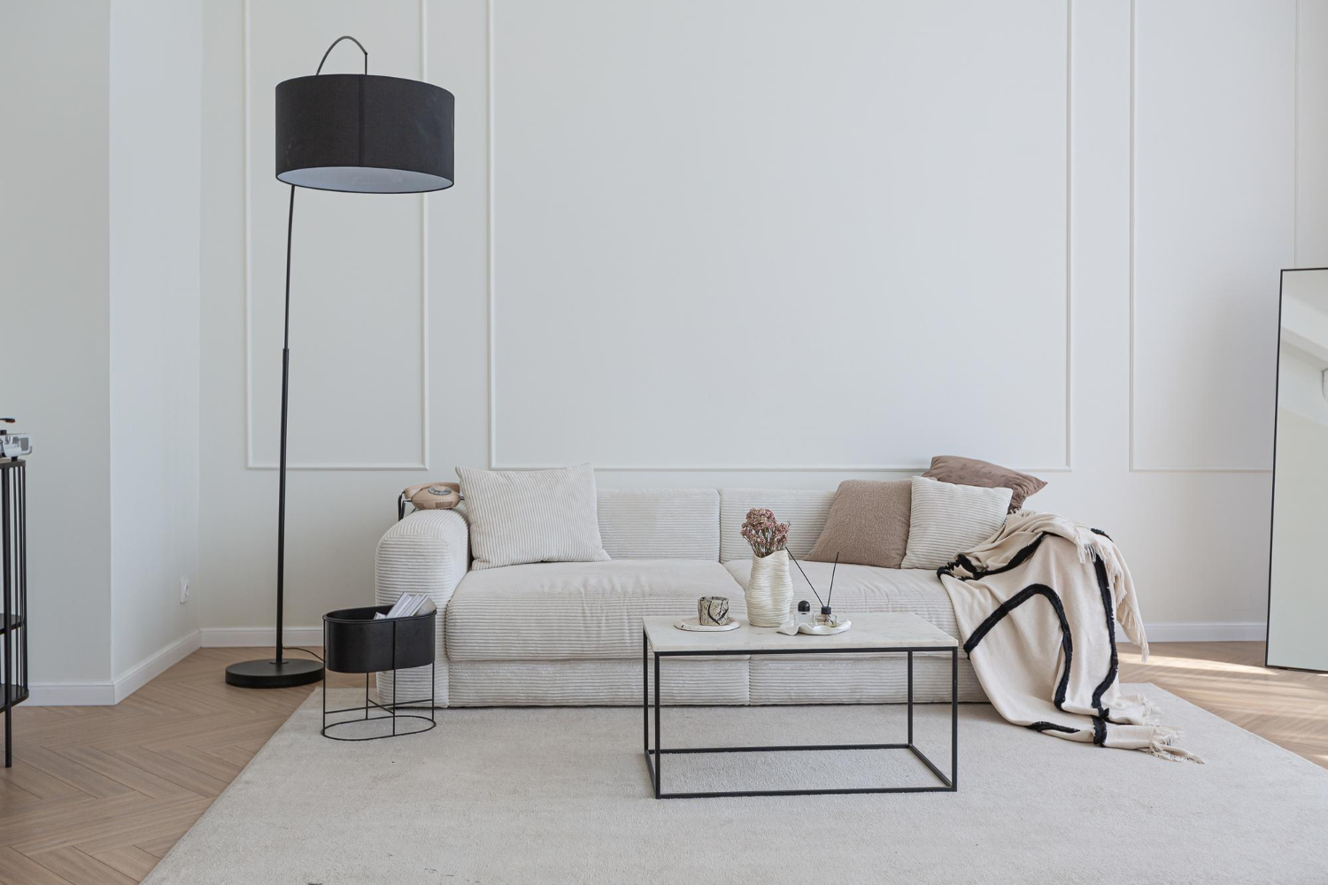 Simple Ways to Bring Minimalism Into Your Home