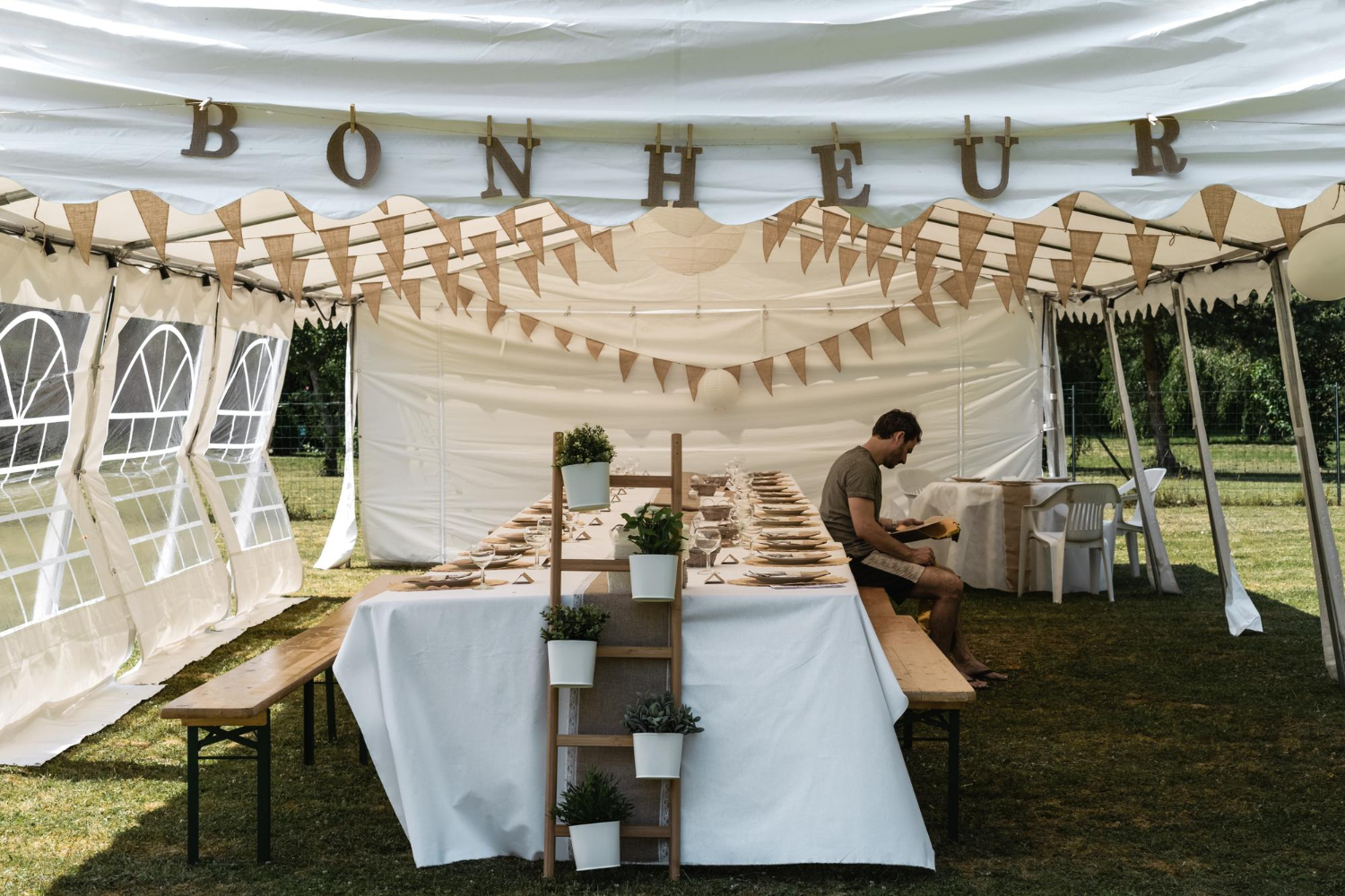 7 Reasons a Stretch Tent Is Perfect for Any Outdoor Occasion