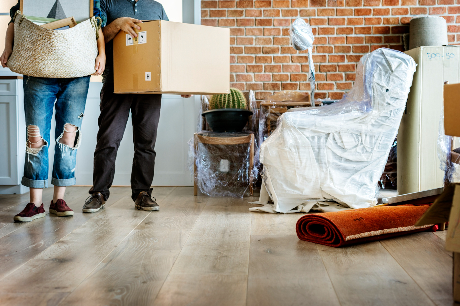 How Can You Safely Pack and Move Fragile Items?