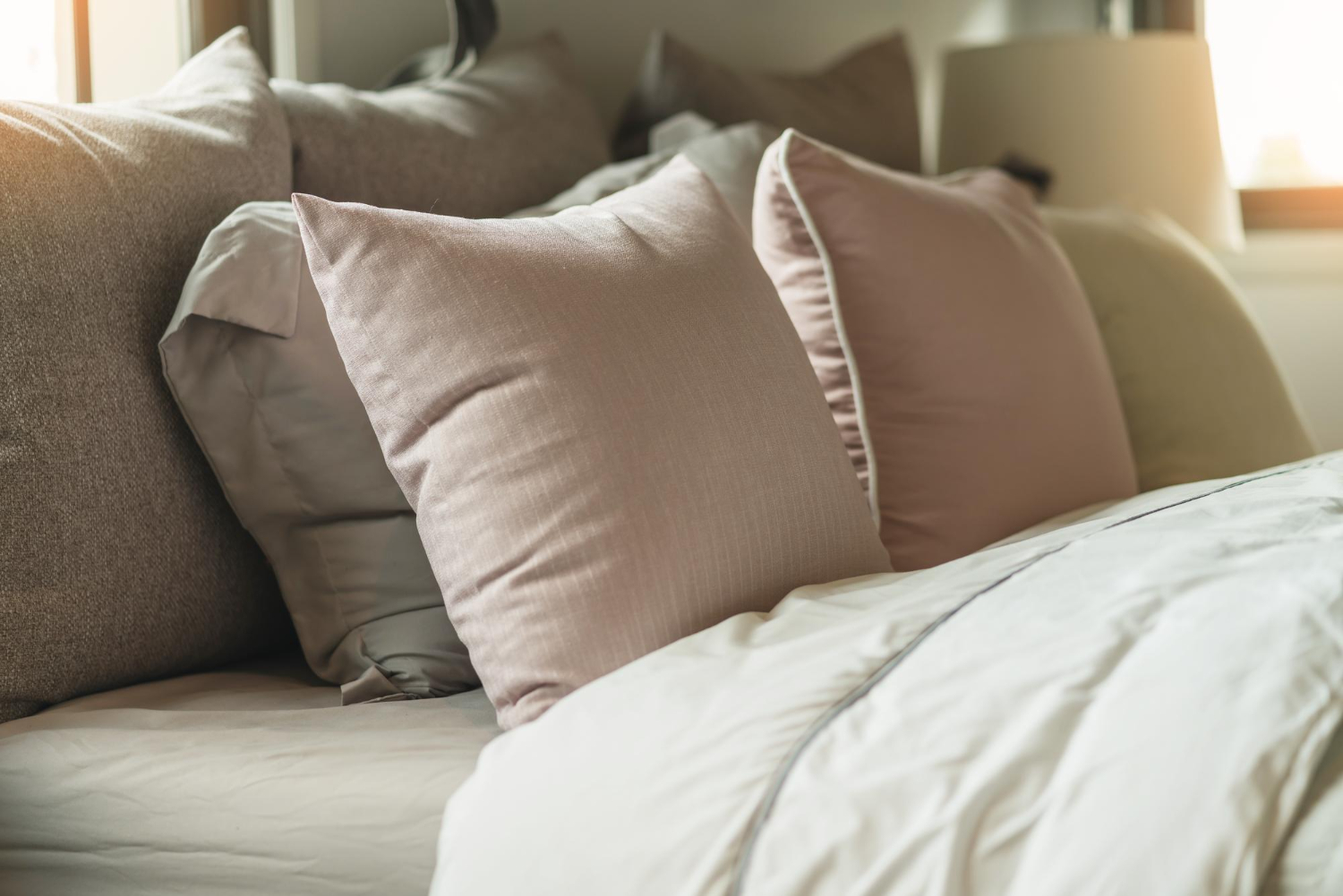 How a Great Contouring Pillow Supports Your Neck and Sleep