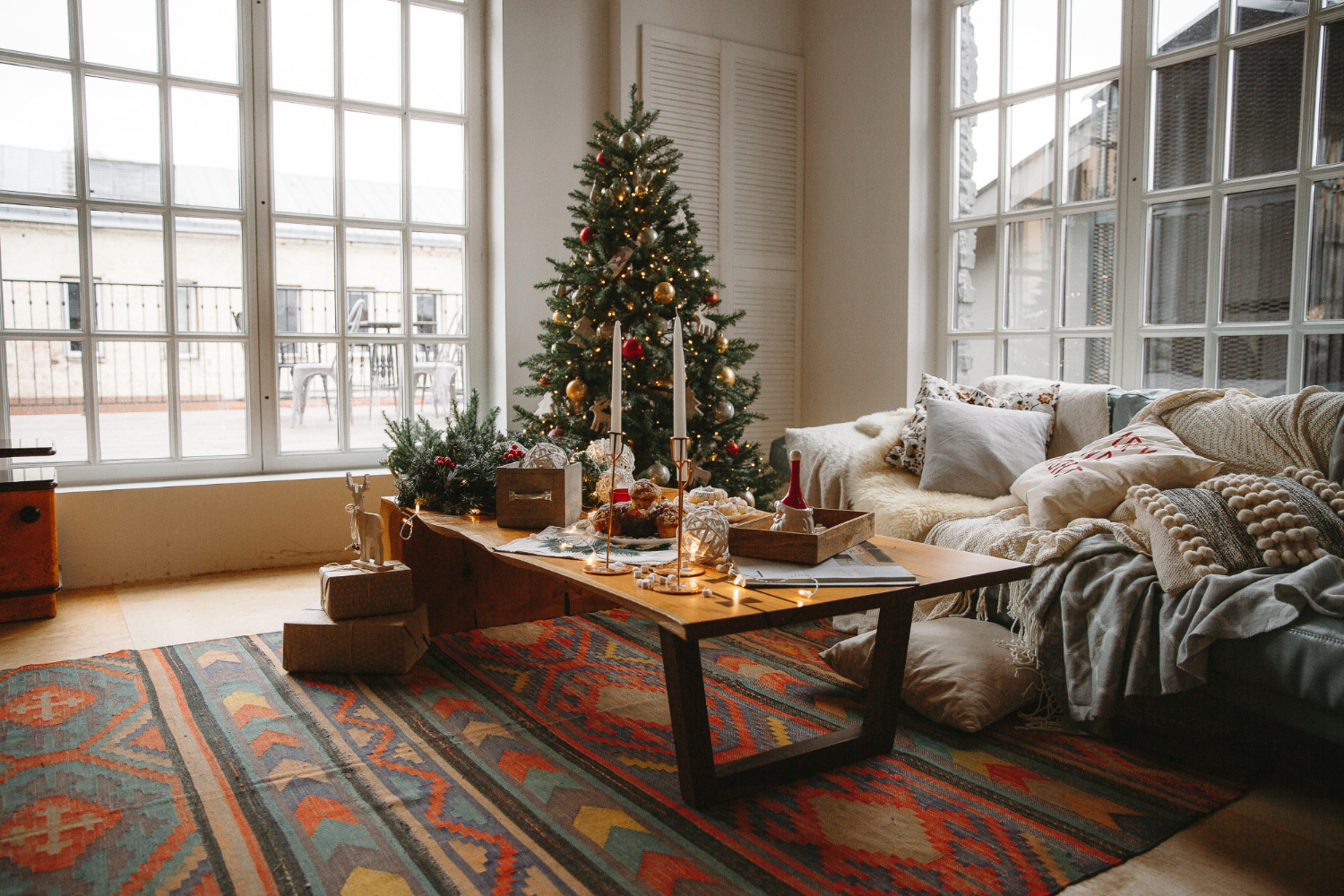 How to Prepare Your Home for a Christmas Photo Shoot